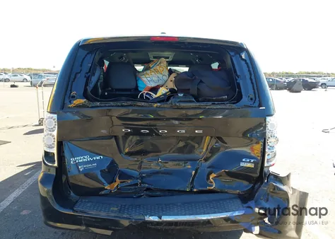 2018 Dodge Grand Caravan Gt z USA, uszkodzony, nr VIN 2C4RDGEG0JR255734